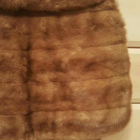Brown Mink Fur Shawl - Picture 4 of 5